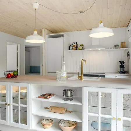 Vakantiehuis Neea - 280m From The Sea By Interhome