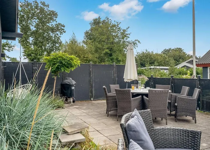 Prázdninový dům Neea - 280m From The Sea By Interhome *